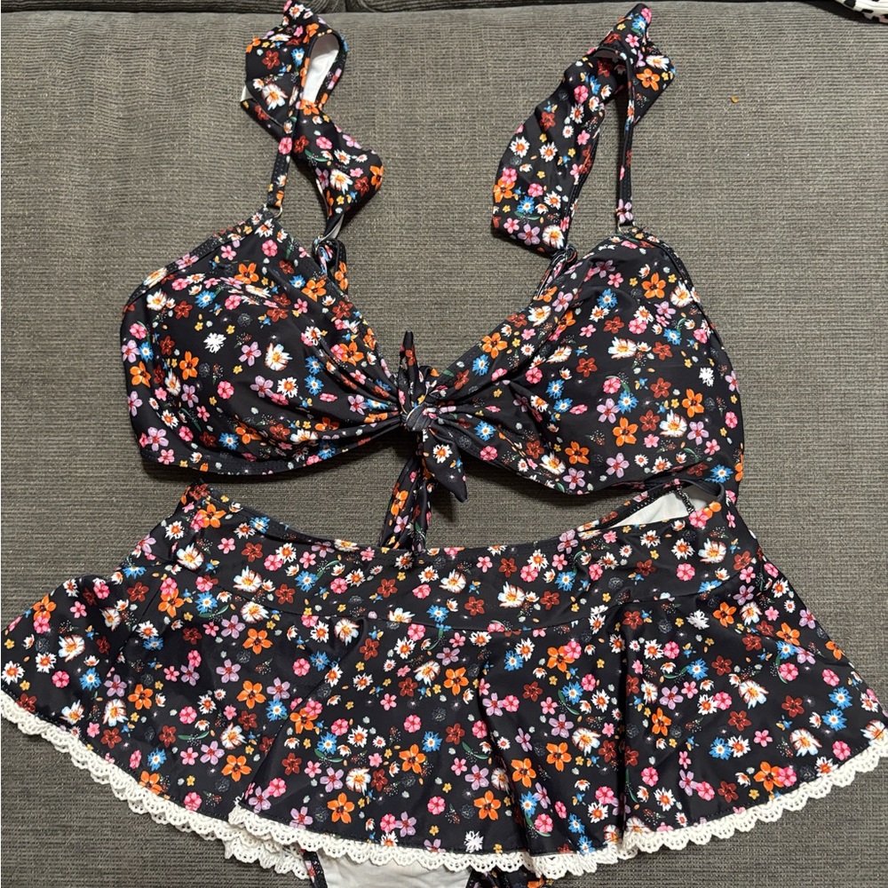 Floral Two-Piece Swimsuit with Lace Trim